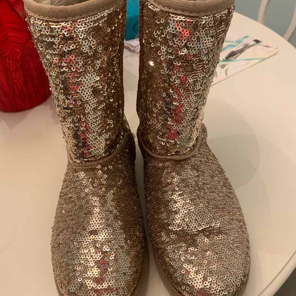Old Navy gold glitter boots ✨✨